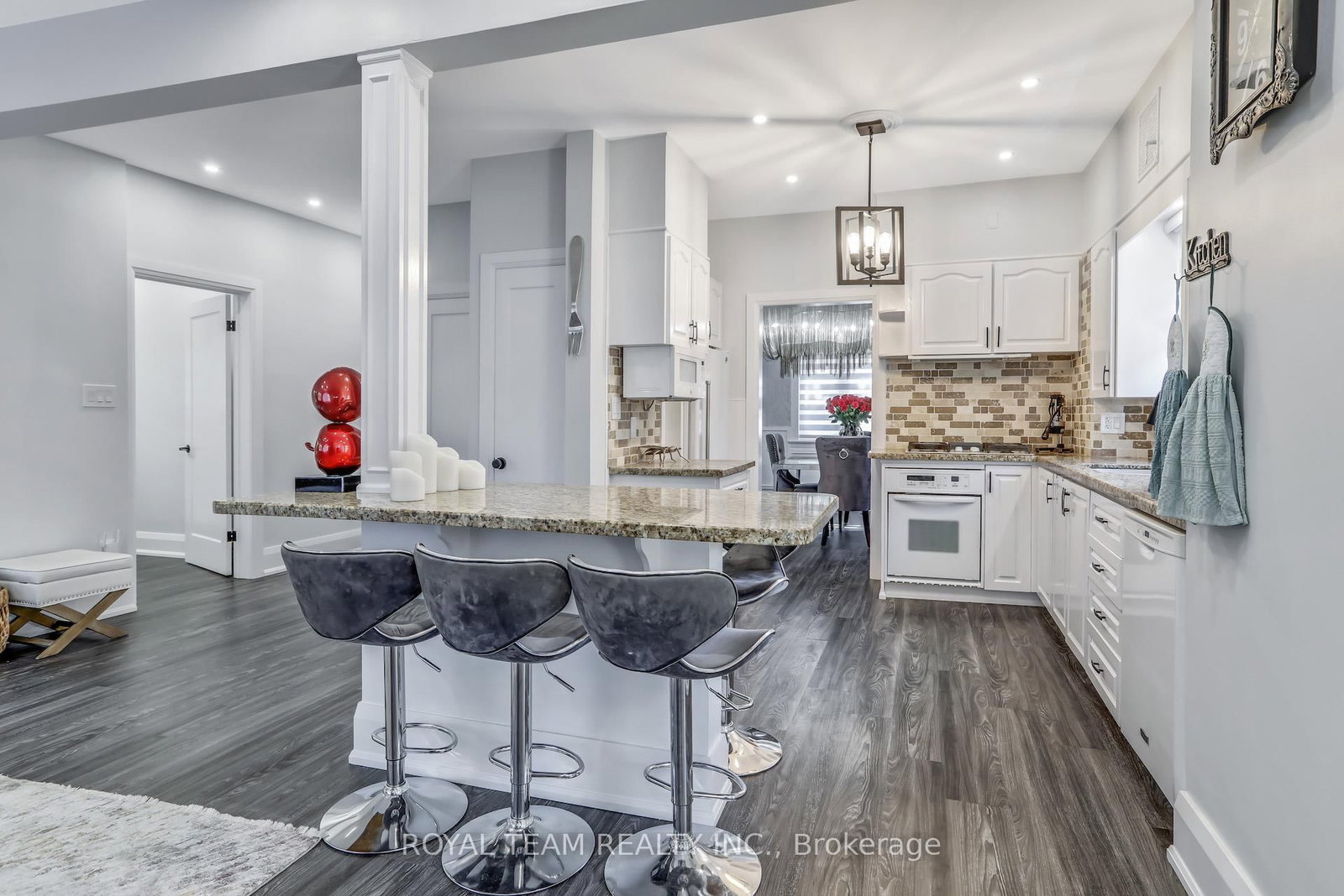 97 Centre Street E - Photo 16