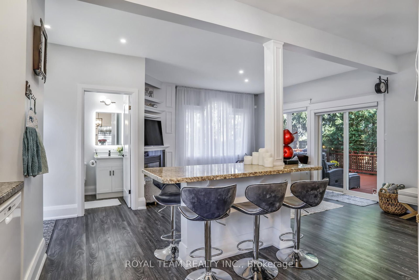 97 Centre Street E - Photo 18