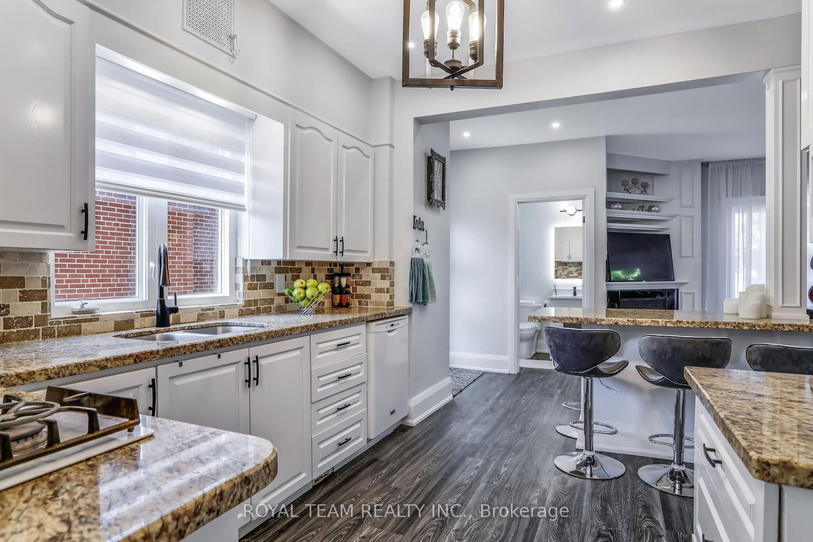 97 Centre Street E - Photo 20