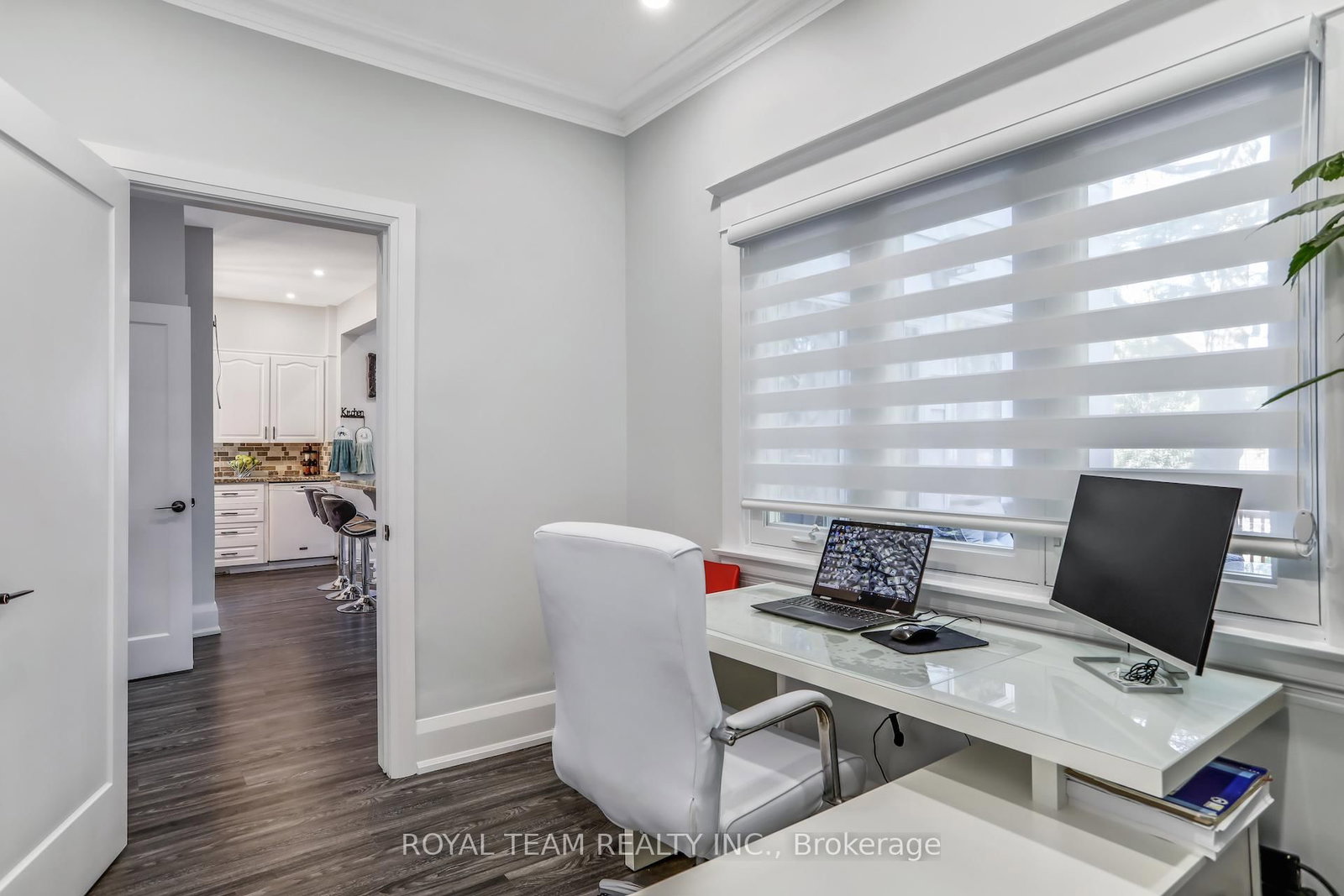 97 Centre Street E - Photo 23