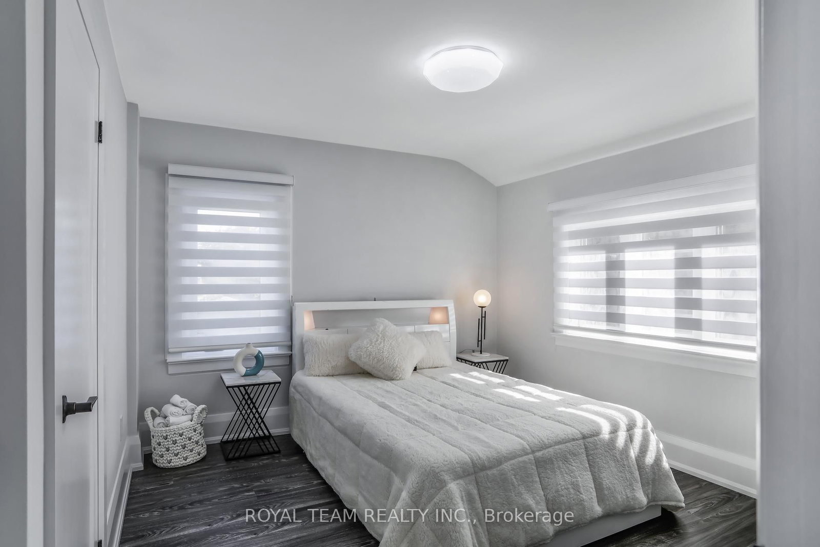 97 Centre Street E - Photo 27