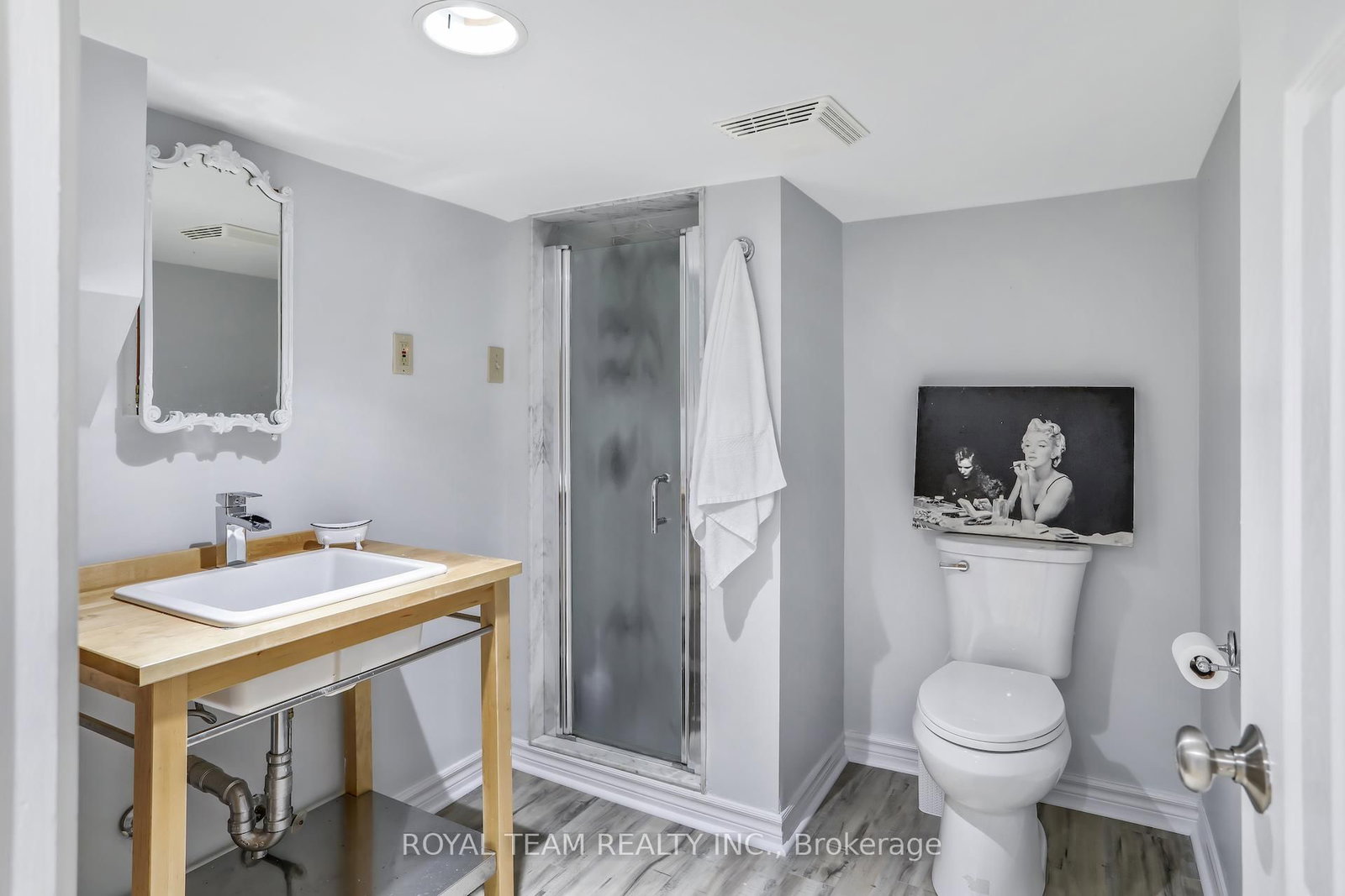 97 Centre Street E - Photo 32