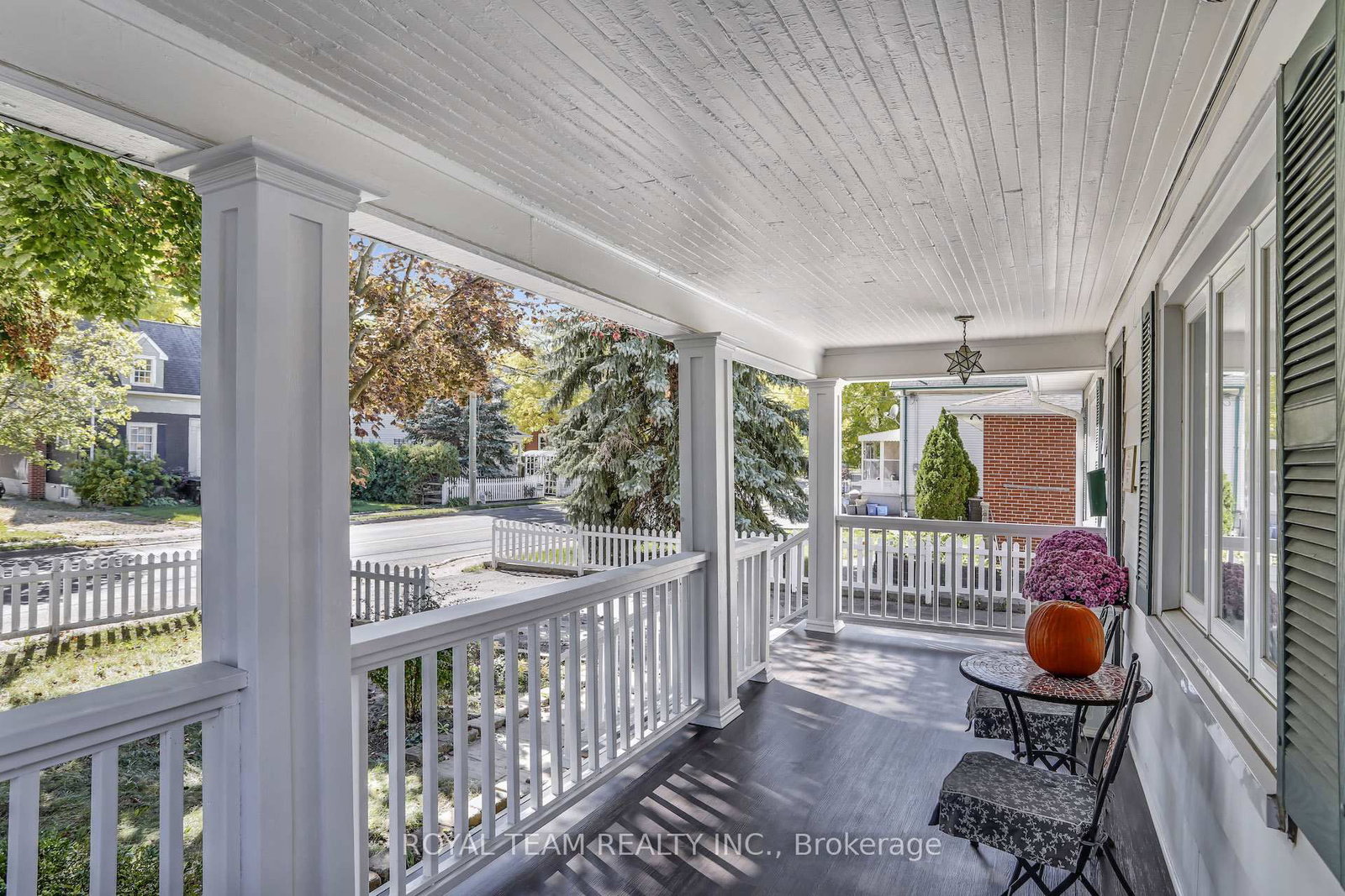 97 Centre Street E - Photo 4