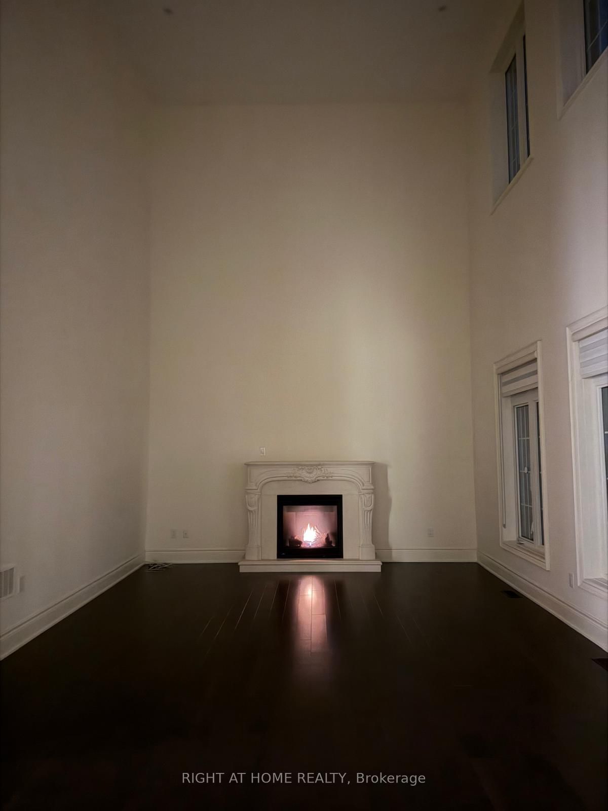 9 STRAWCUTTER Gate, Unit 9 - Photo 4