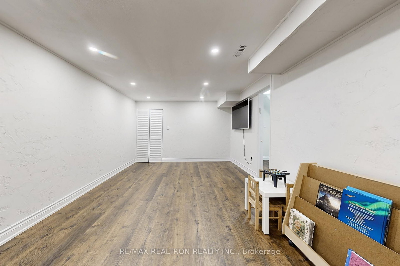 Detached House for sale at 147 Mcmorran Crescent, Vaughan, Ontario, L4J 2T4 - Brownridge - MLS: N13023484