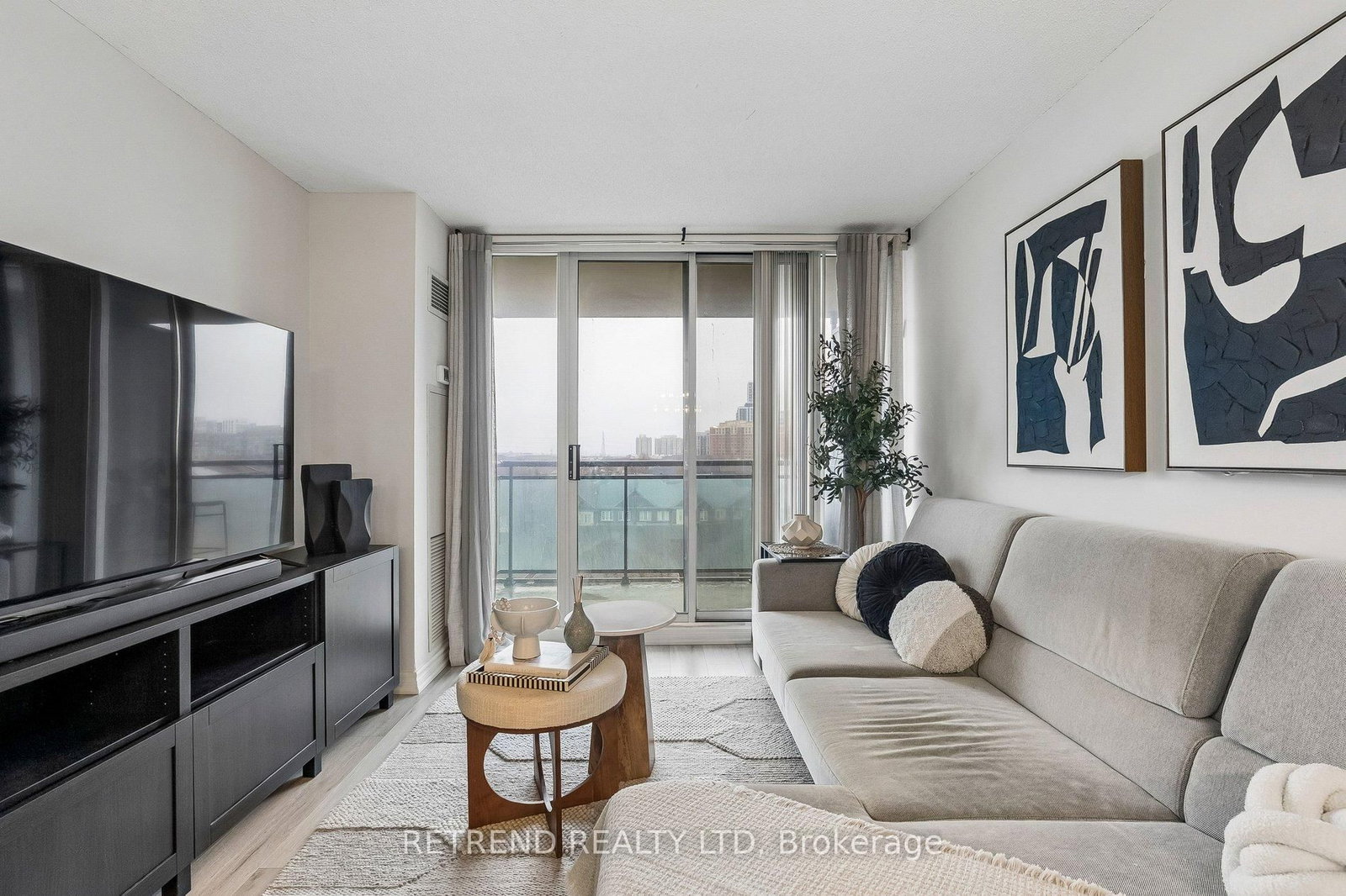 310 Red Maple Road, Unit 602 - Photo 17