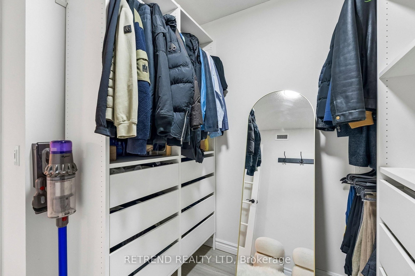 310 Red Maple Road, Unit 602 - Photo 27