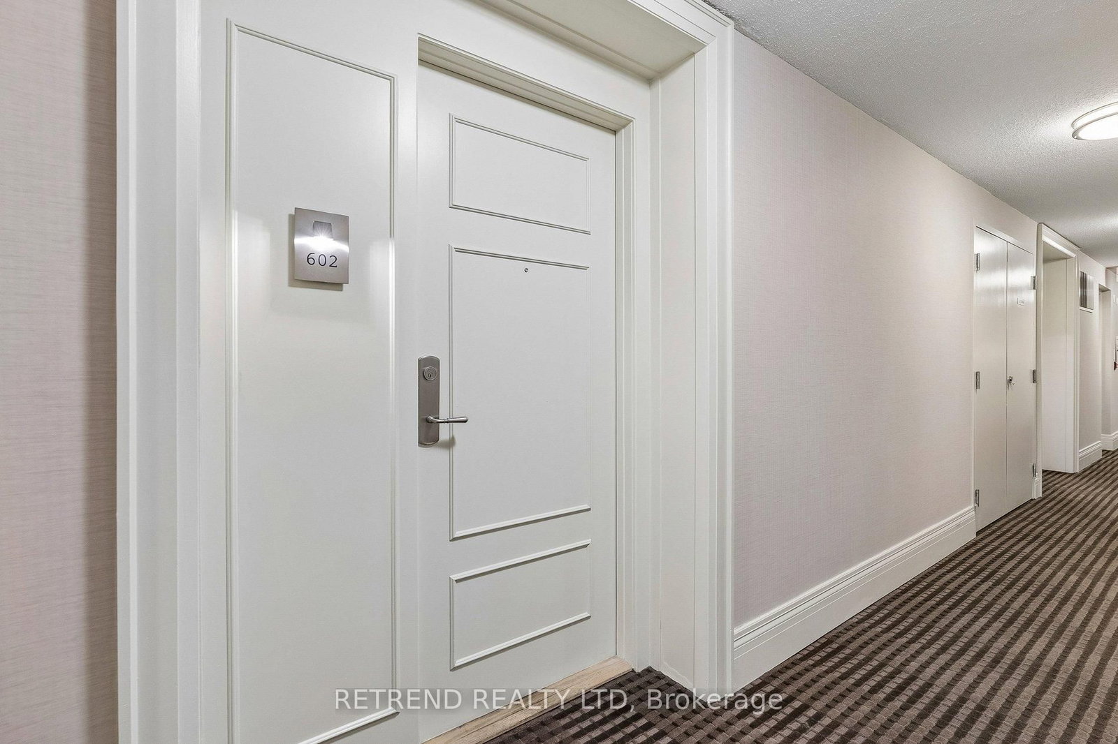 310 Red Maple Road, Unit 602 - Photo 32