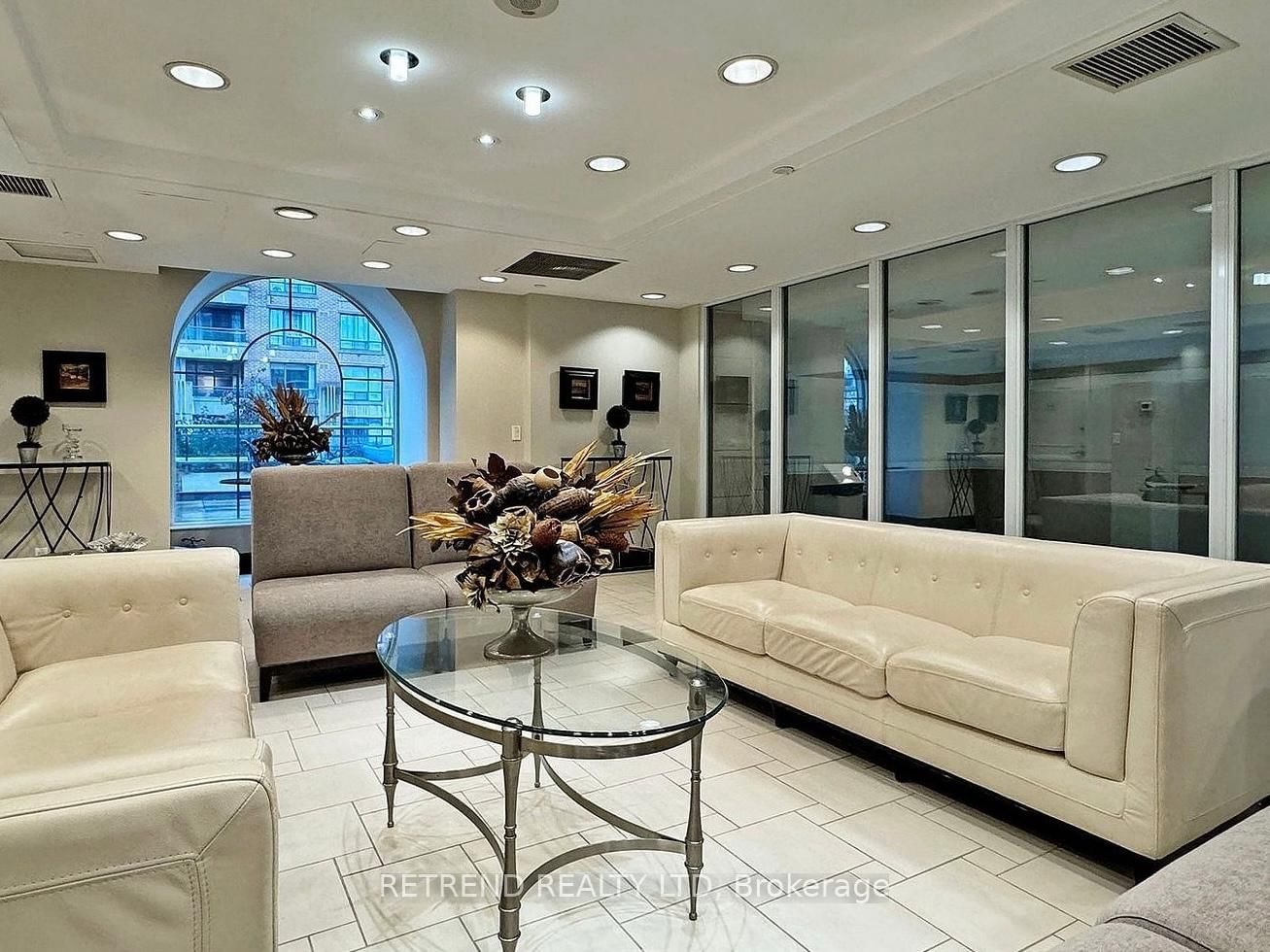 310 Red Maple Road, Unit 602 - Photo 45