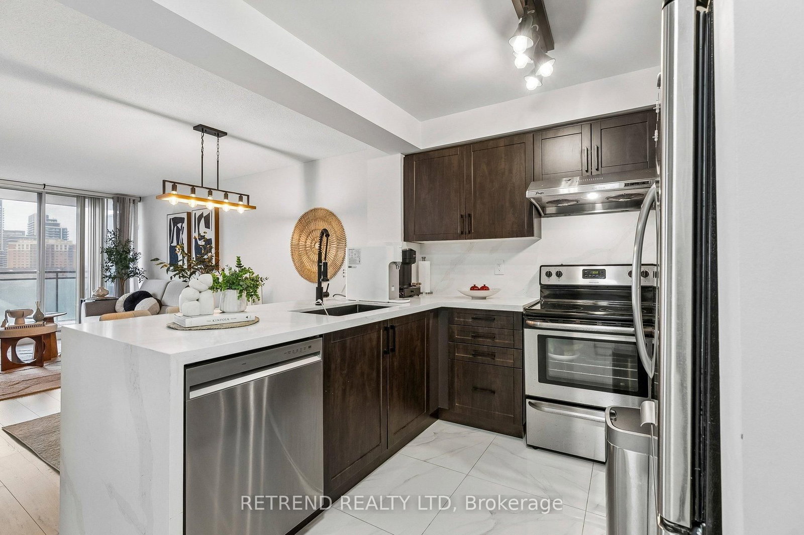 310 Red Maple Road, Unit 602 - Photo 7