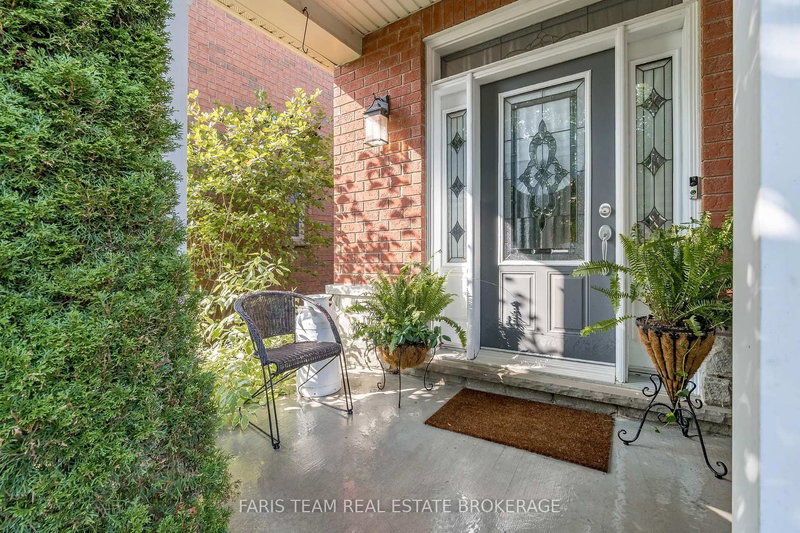 64 Milligan St, Bradford West Gwillimbury, L3Z 0A5 | Image 3