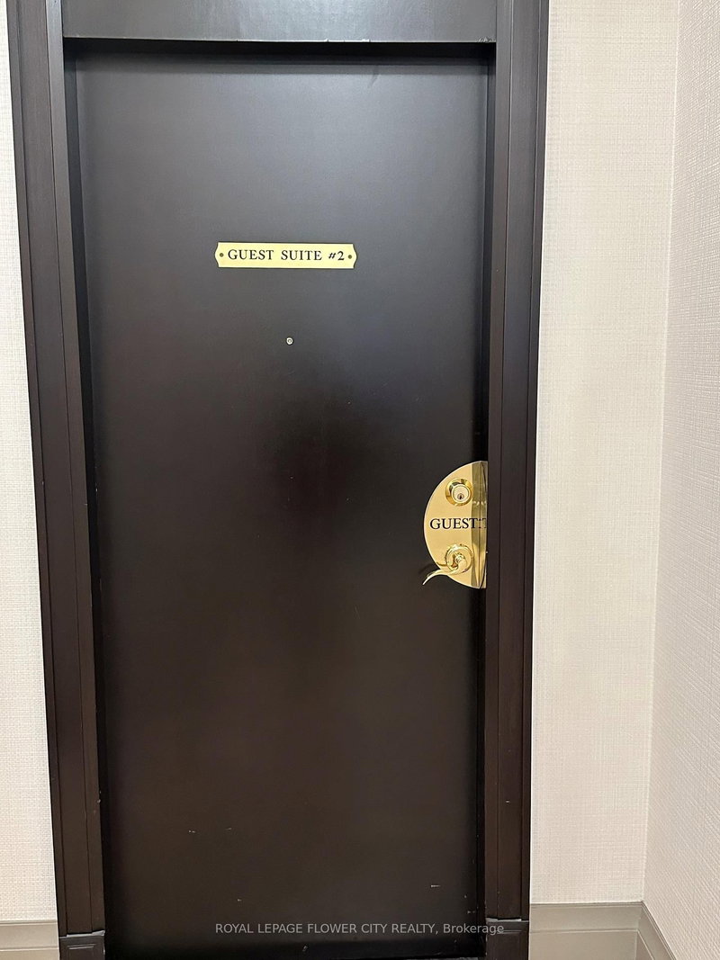 403 - 88 Promenade Circ, Vaughan, L4J 9A4 | Image 3