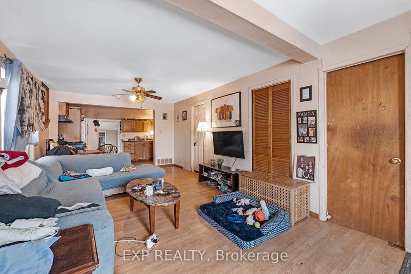 765 Sedore Ave, Georgina, L0E 1S0 | Image 3