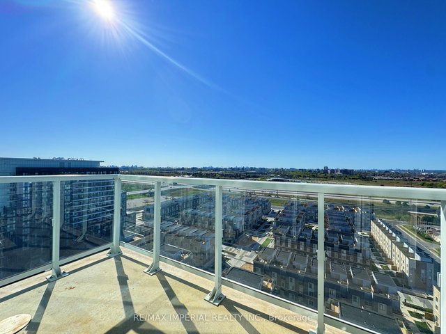 1805 - 10 Honeycrisp Crescent