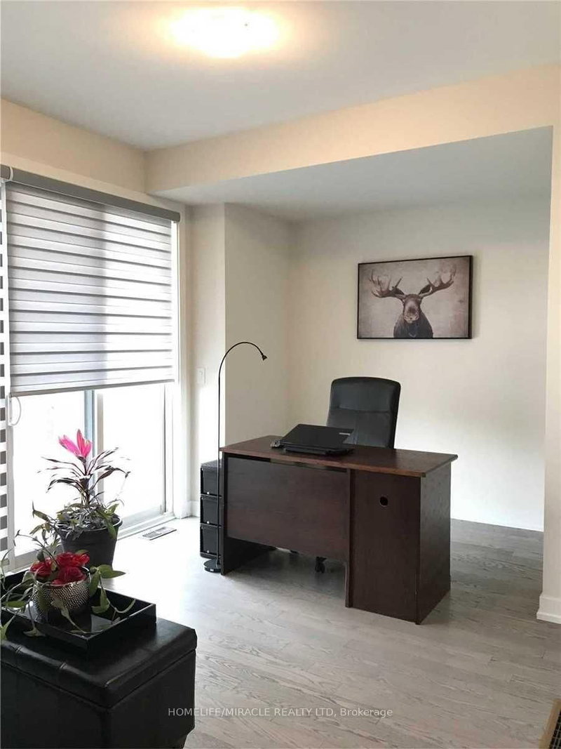 19 Glenngarry Cres, Vaughan, L6A 4Z4 | Image 3