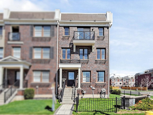 22 Baker Hill Boulevard