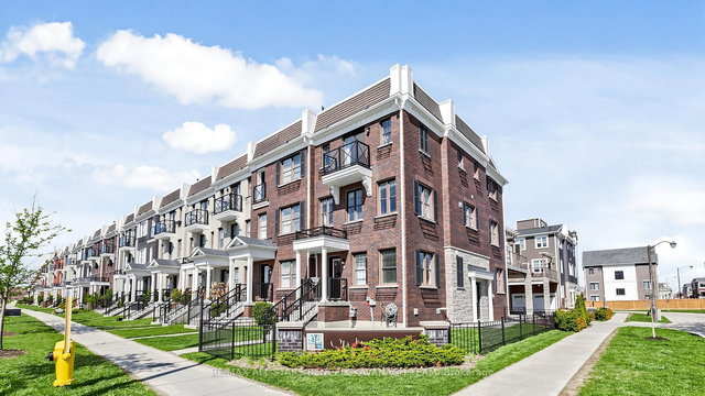 22 Baker Hill Boulevard