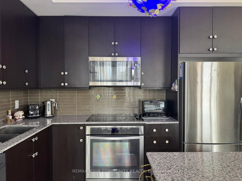 307B - 9600 Yonge St, Richmond Hill, L4C 0X3 | Image 3