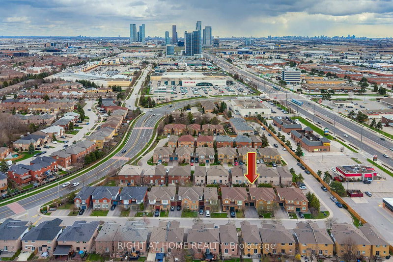 104 Pinedale Gate, Vaughan, L4L 8X3 | Image 2