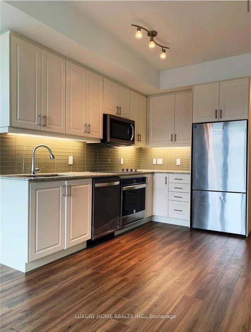 303 - 9618 Yonge St, Richmond Hill, L4C 0X5 | Image 2