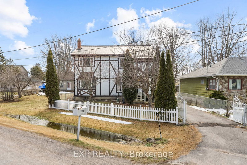 46 Isle Vista Dr, Georgina, L0E 1N0 | Image 3