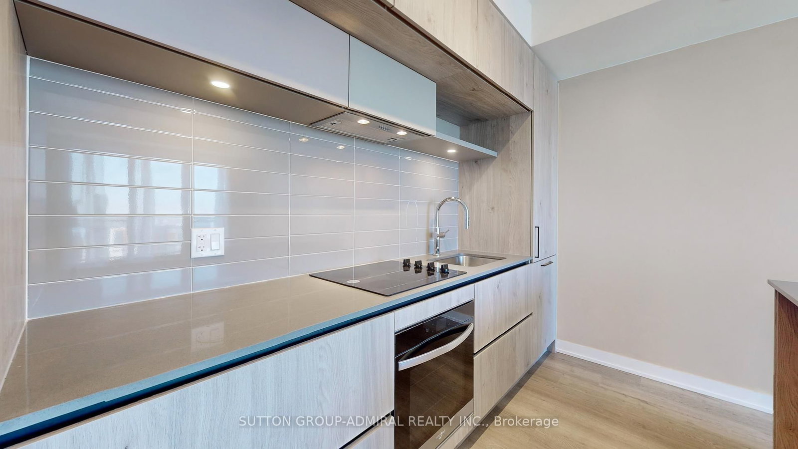 6 David Eyer Road, Unit 501 - Photo 4