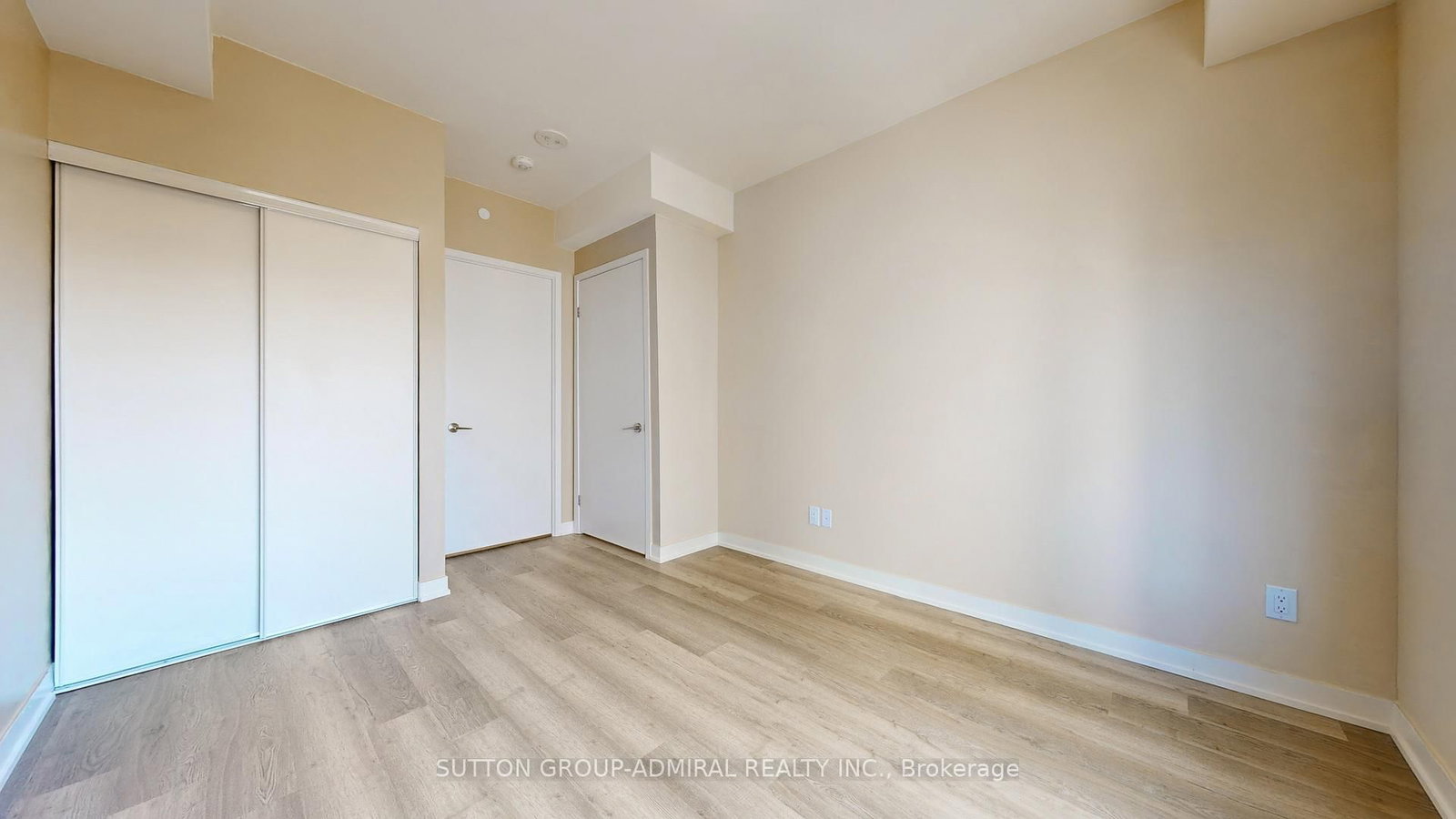 6 David Eyer Road, Unit 501 - Photo 9