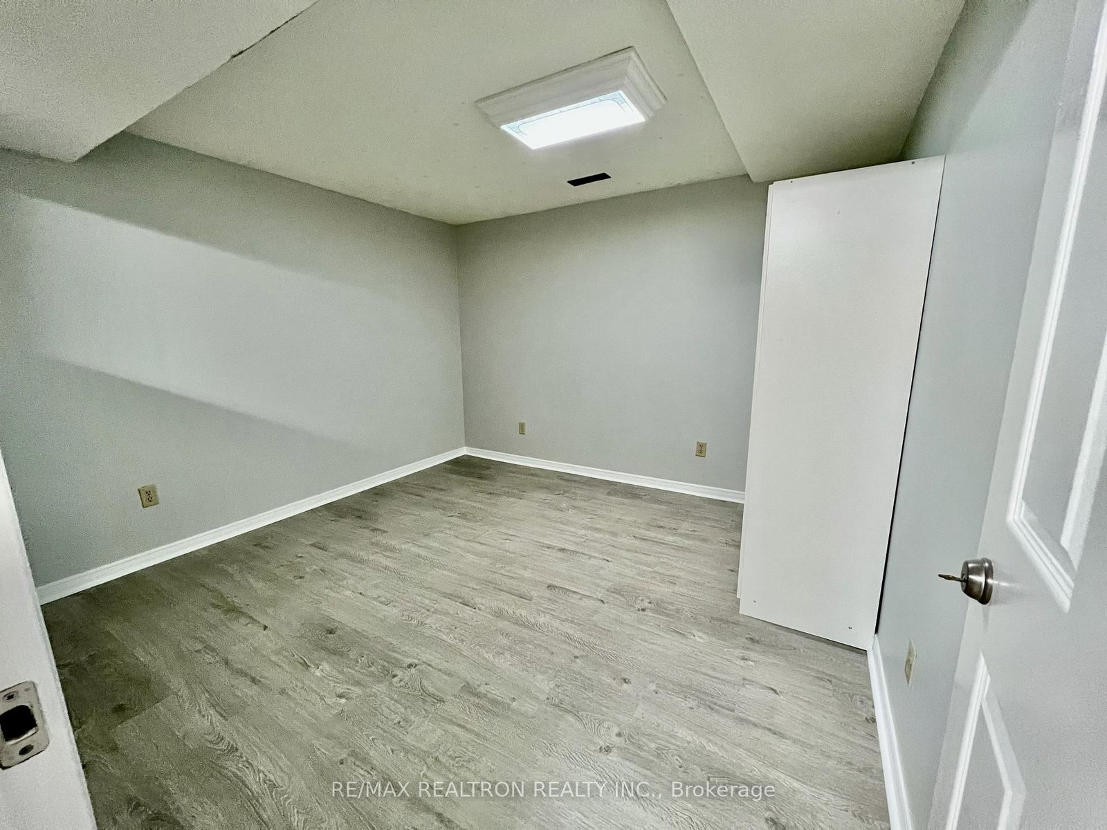 35 Soho Crescent, Unit Basement - Photo 10