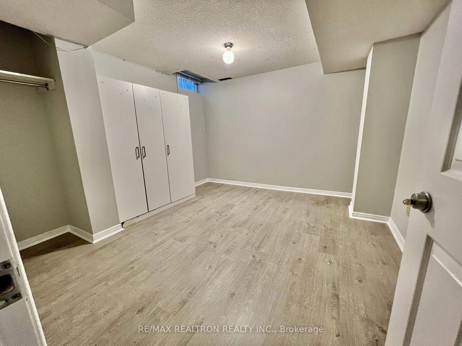 35 Soho Crescent, Unit Basement - Photo 12
