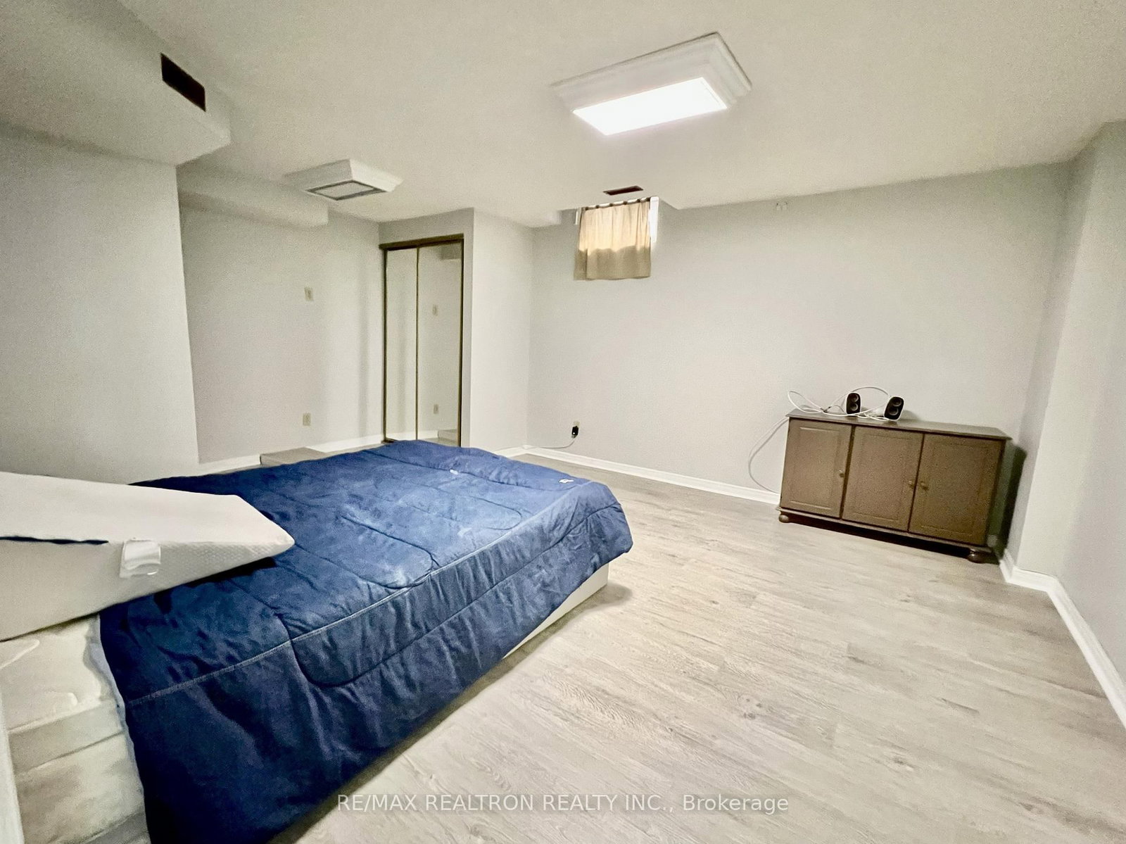 35 Soho Crescent, Unit Basement - Photo 6