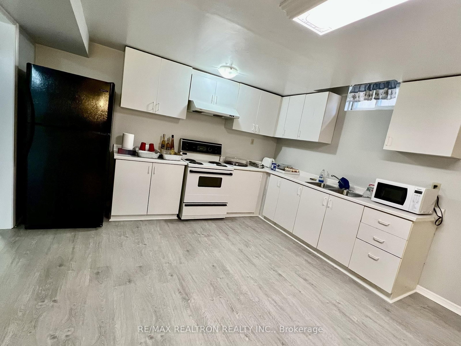 35 Soho Crescent, Unit Basement - Photo 7