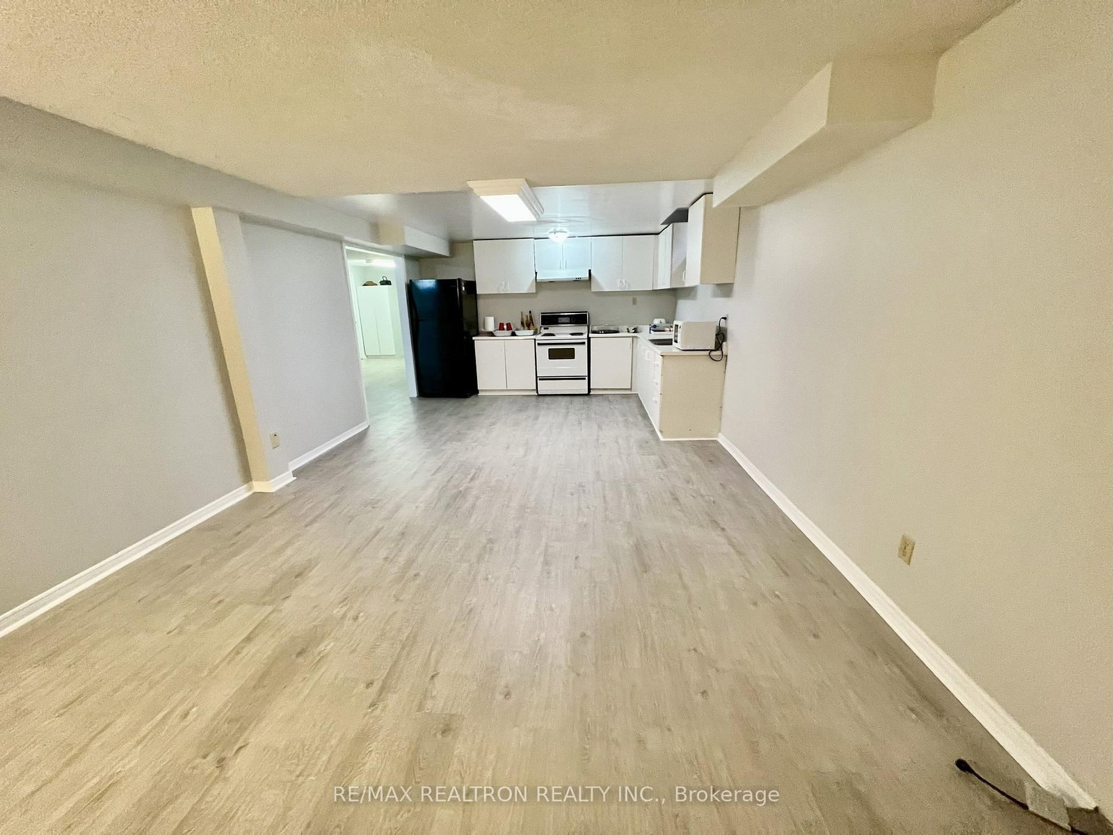 35 Soho Crescent, Unit Basement - Photo 9