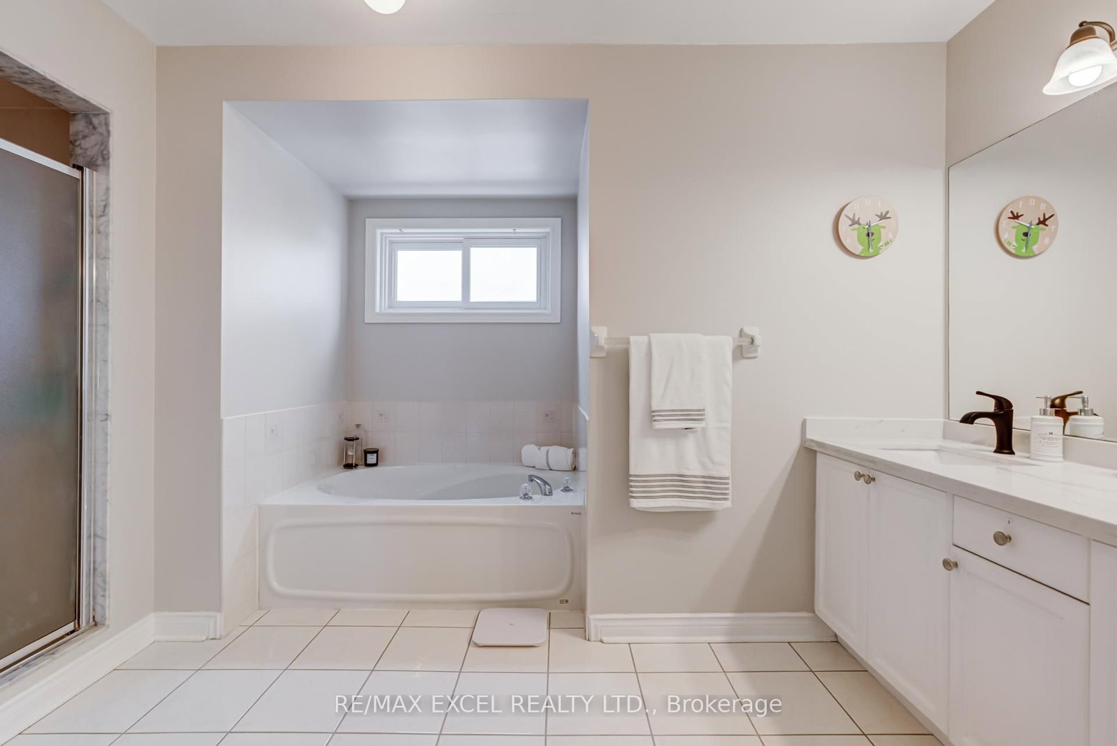 18 Clark Avenue W, Unit 37 - Photo 34