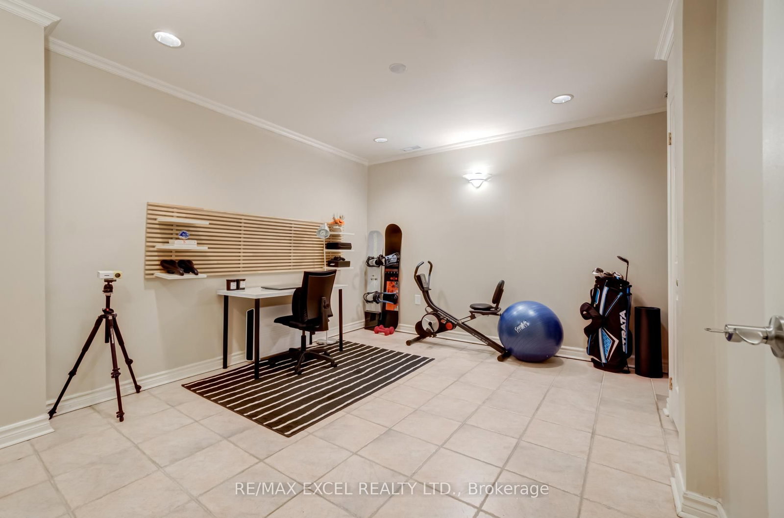 18 Clark Avenue W, Unit 37 - Photo 38