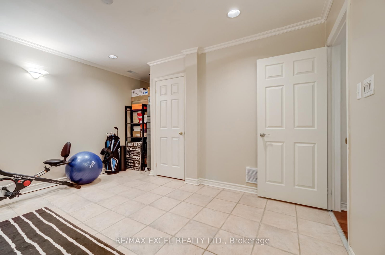 18 Clark Avenue W, Unit 37 - Photo 39