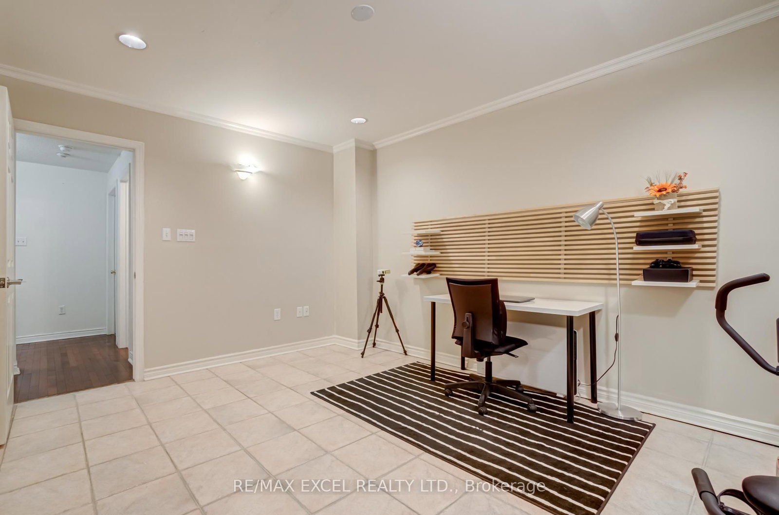 18 Clark Avenue W, Unit 37 - Photo 41