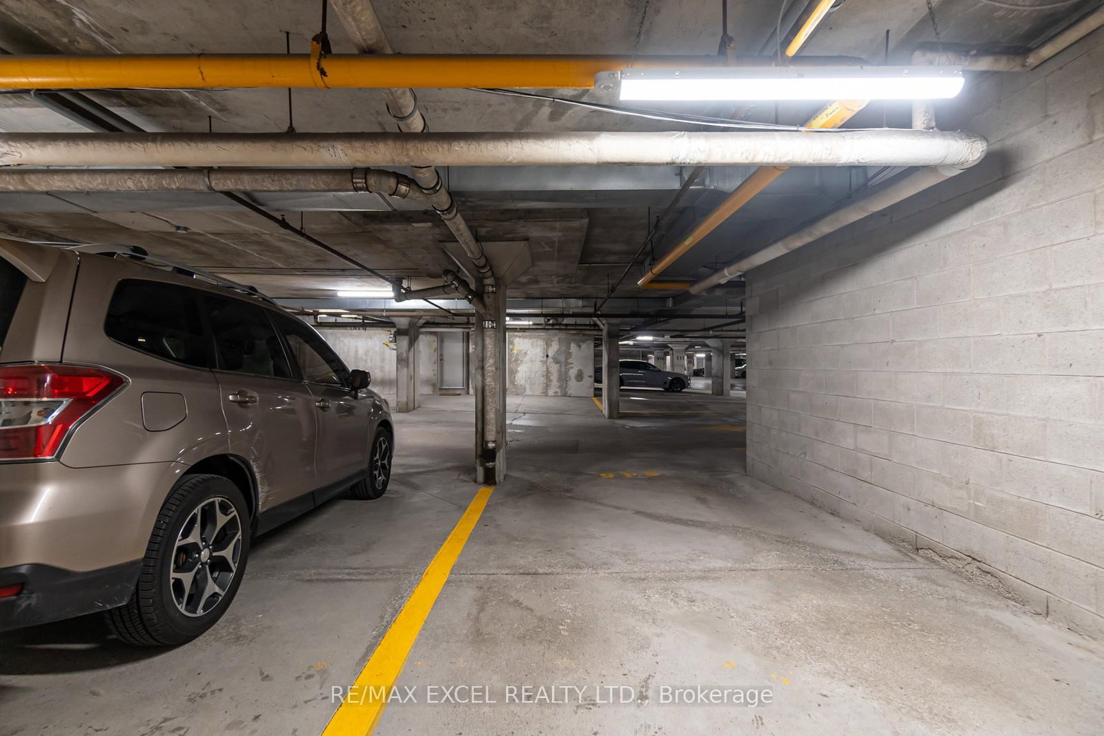 18 Clark Avenue W, Unit 37 - Photo 43