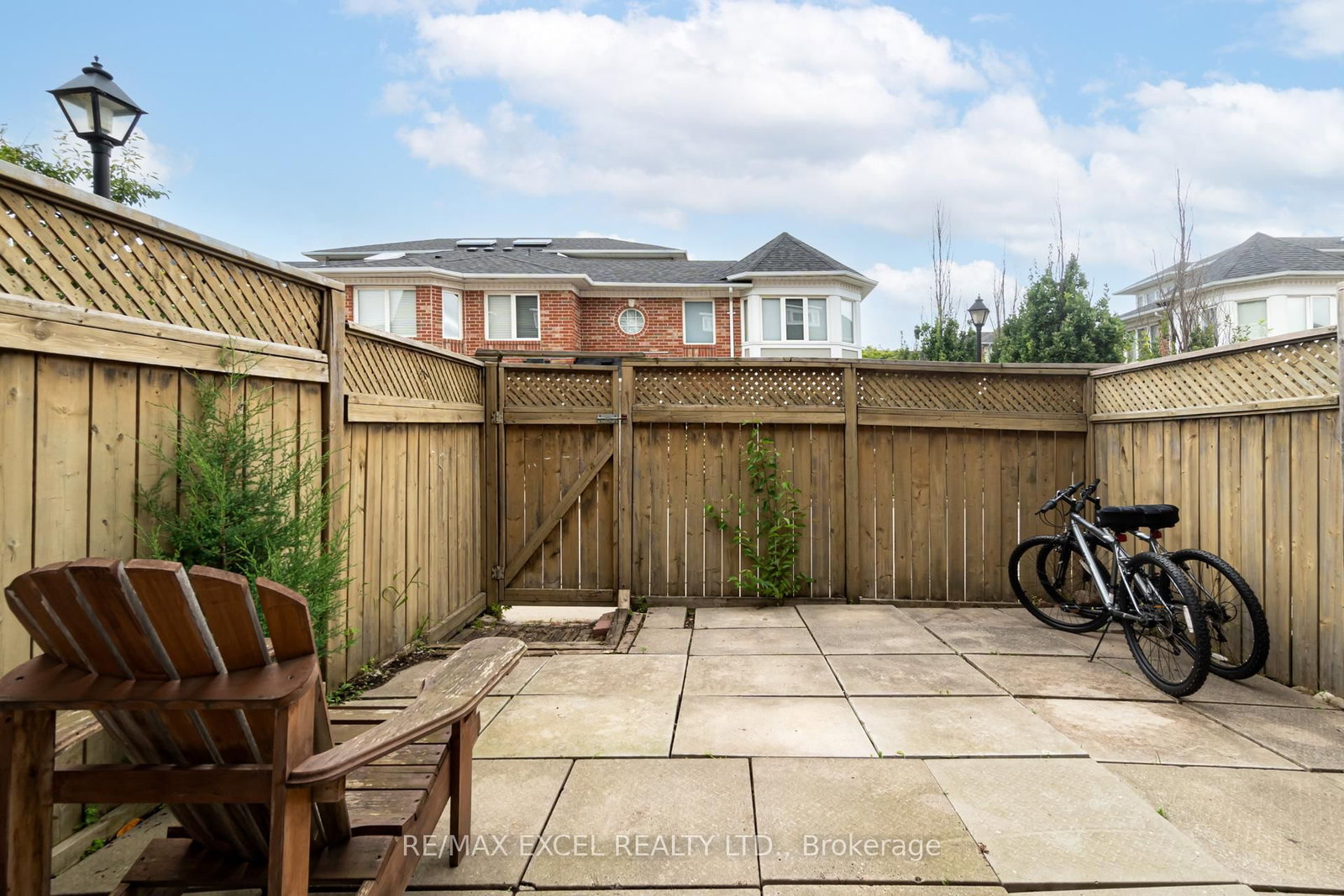 18 Clark Avenue W, Unit 37 - Photo 45