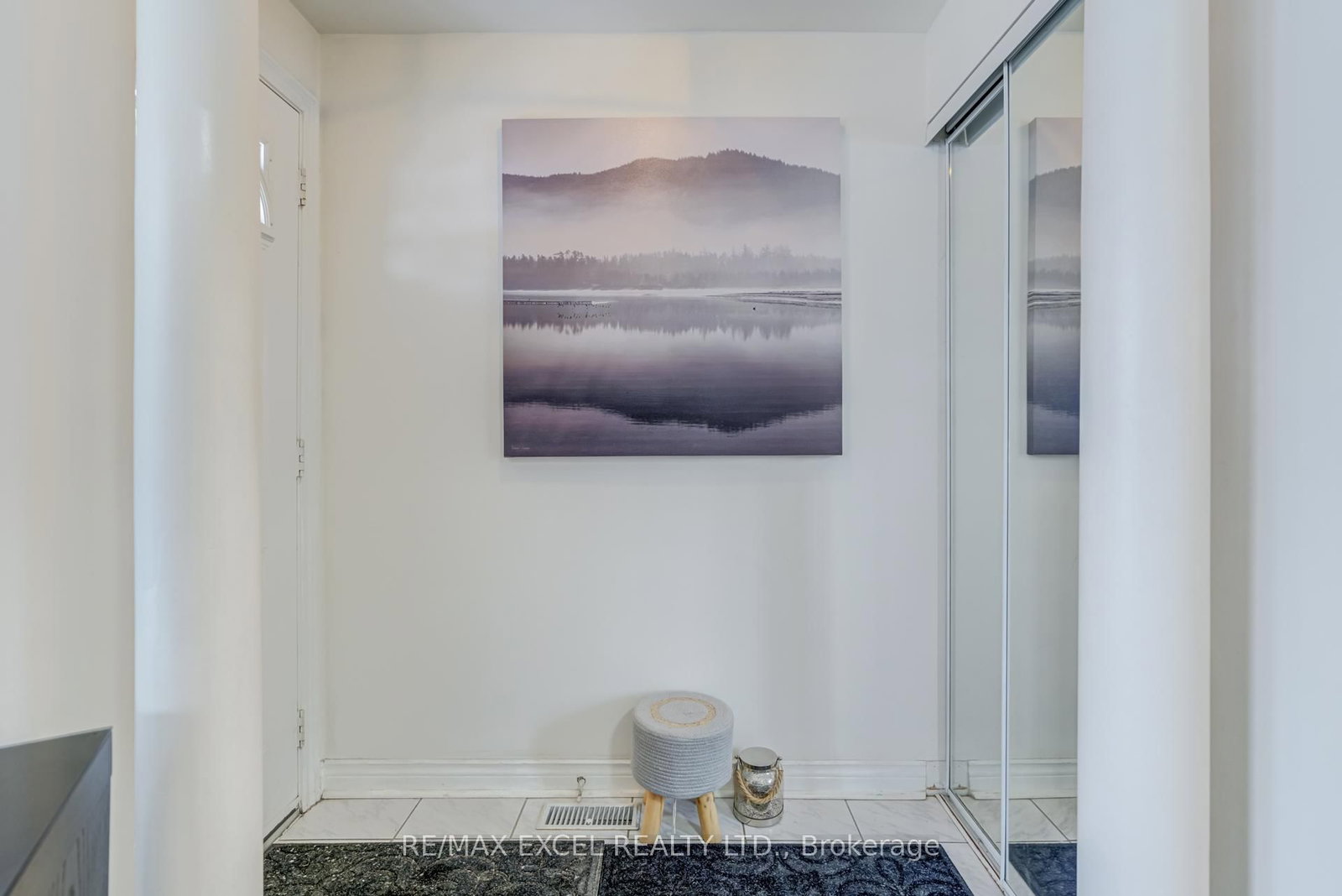 18 Clark Avenue W, Unit 37 - Photo 5