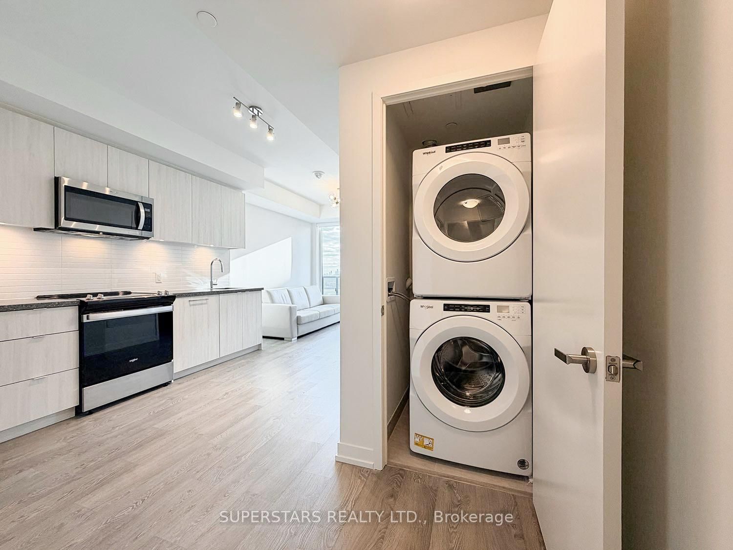 8868 Yonge Street, Unit 1609E - Photo 17