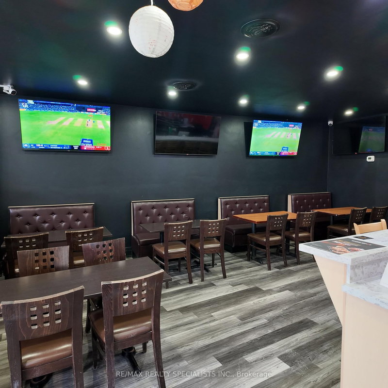 6 - 540 Davis Dr, Newmarket, L3Y 2P3 | Image 3