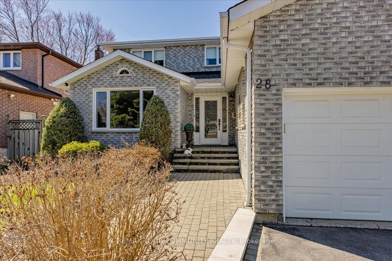 28 Camrose Dr, Georgina, L4P 3L6 | Image 3