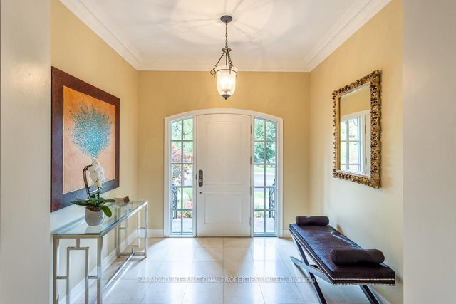 1 Sanibel Crescent