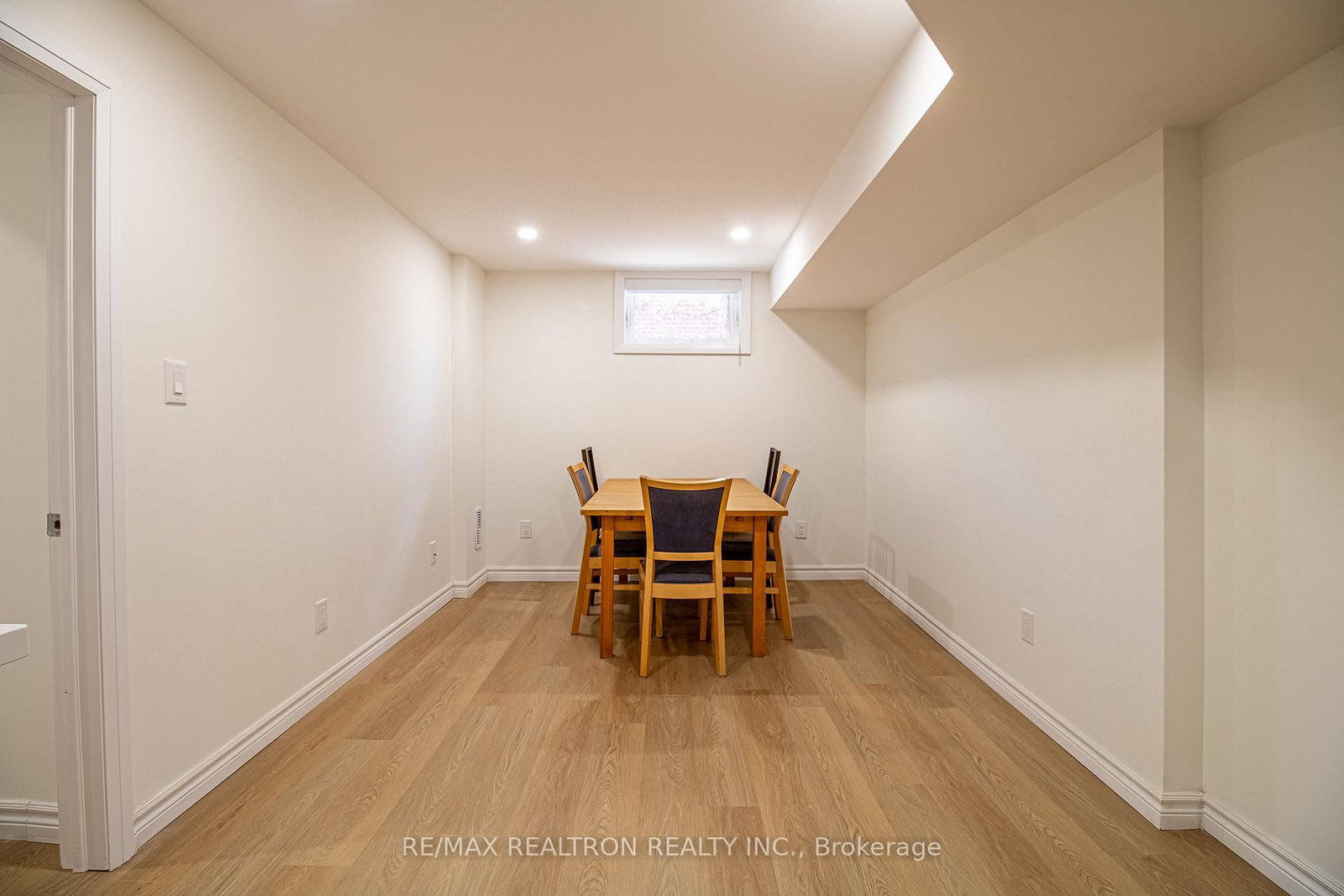 96 Southdale Drive, Unit Lower - Photo 11