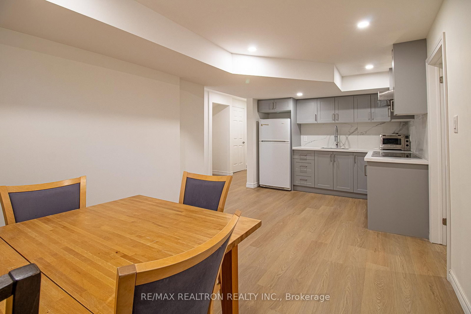 96 Southdale Drive, Unit Lower - Photo 13