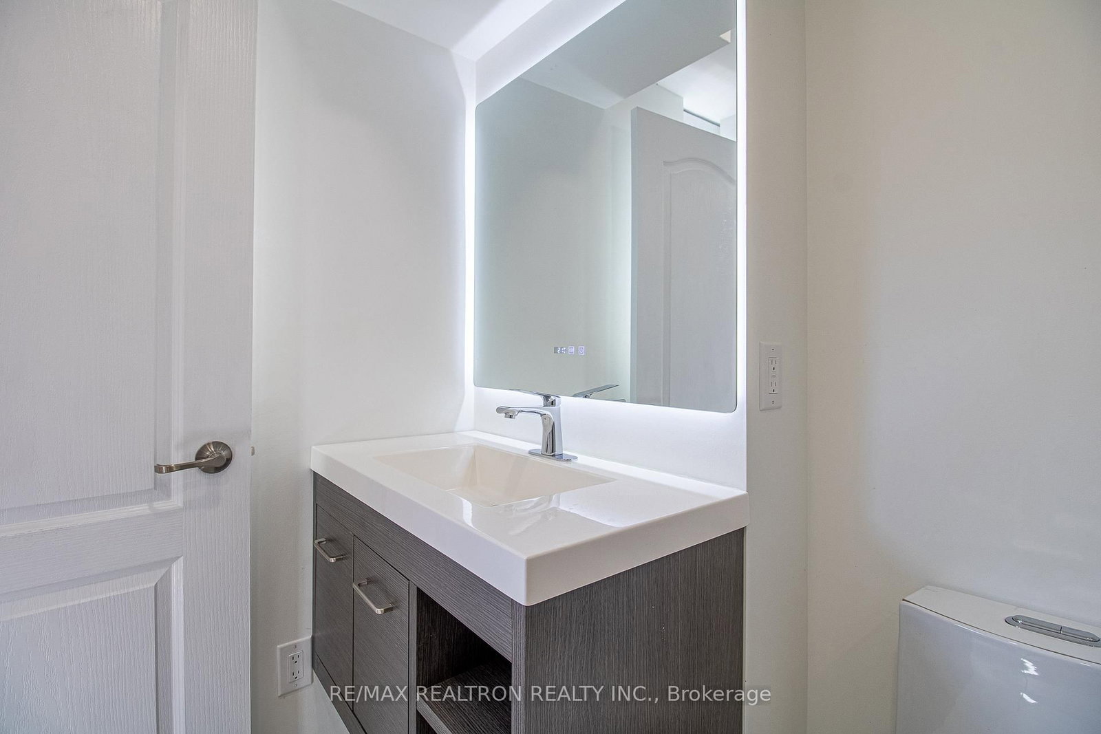 96 Southdale Drive, Unit Lower - Photo 18