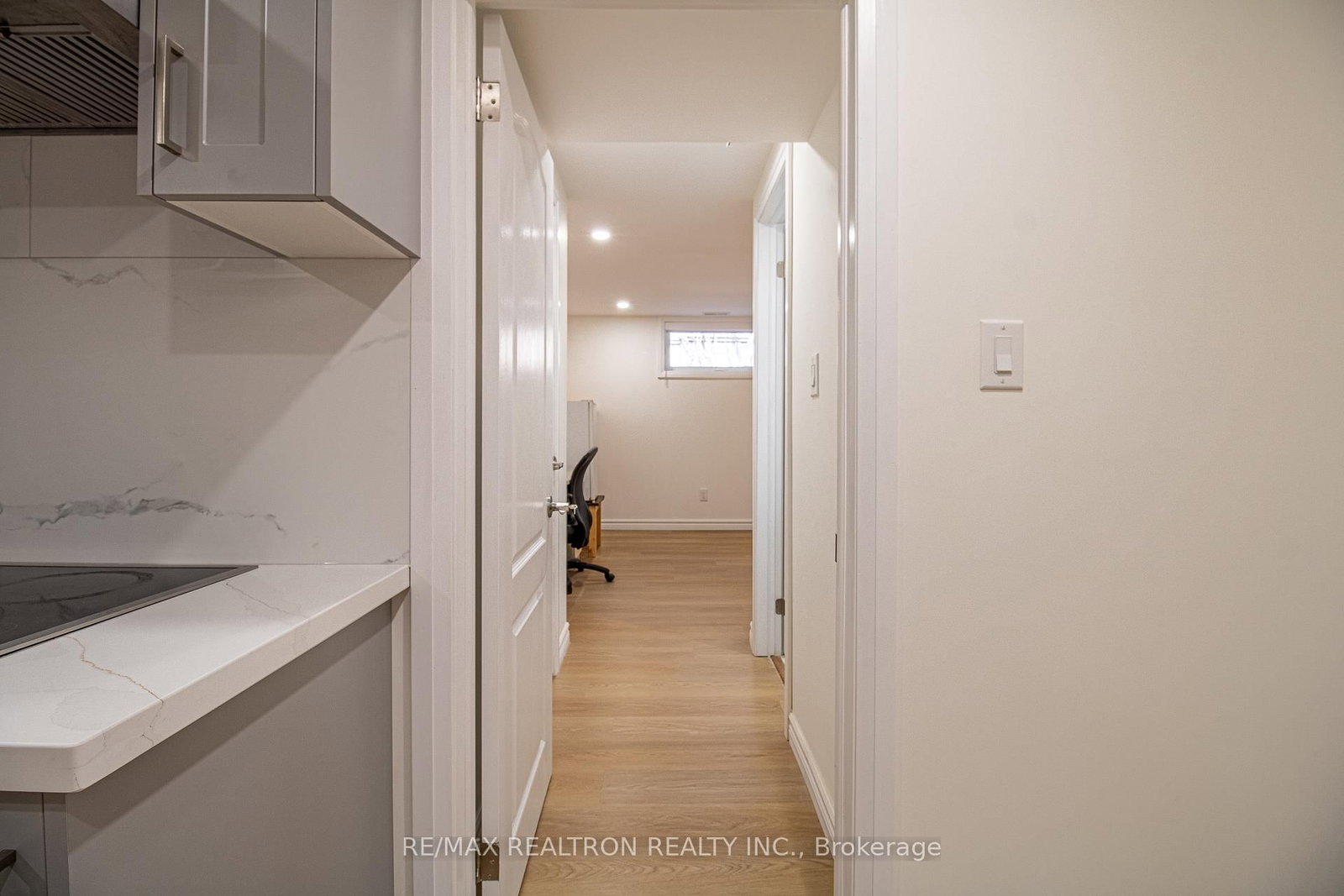 96 Southdale Drive, Unit Lower - Photo 19