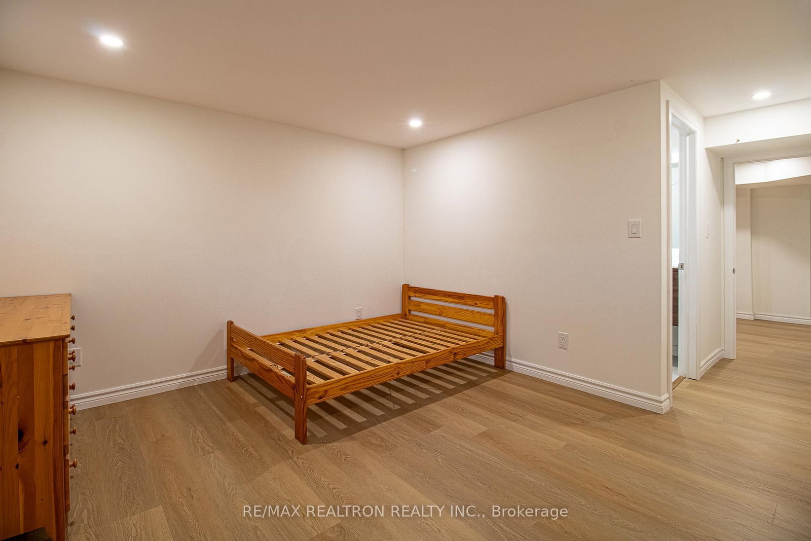 96 Southdale Drive, Unit Lower - Photo 23