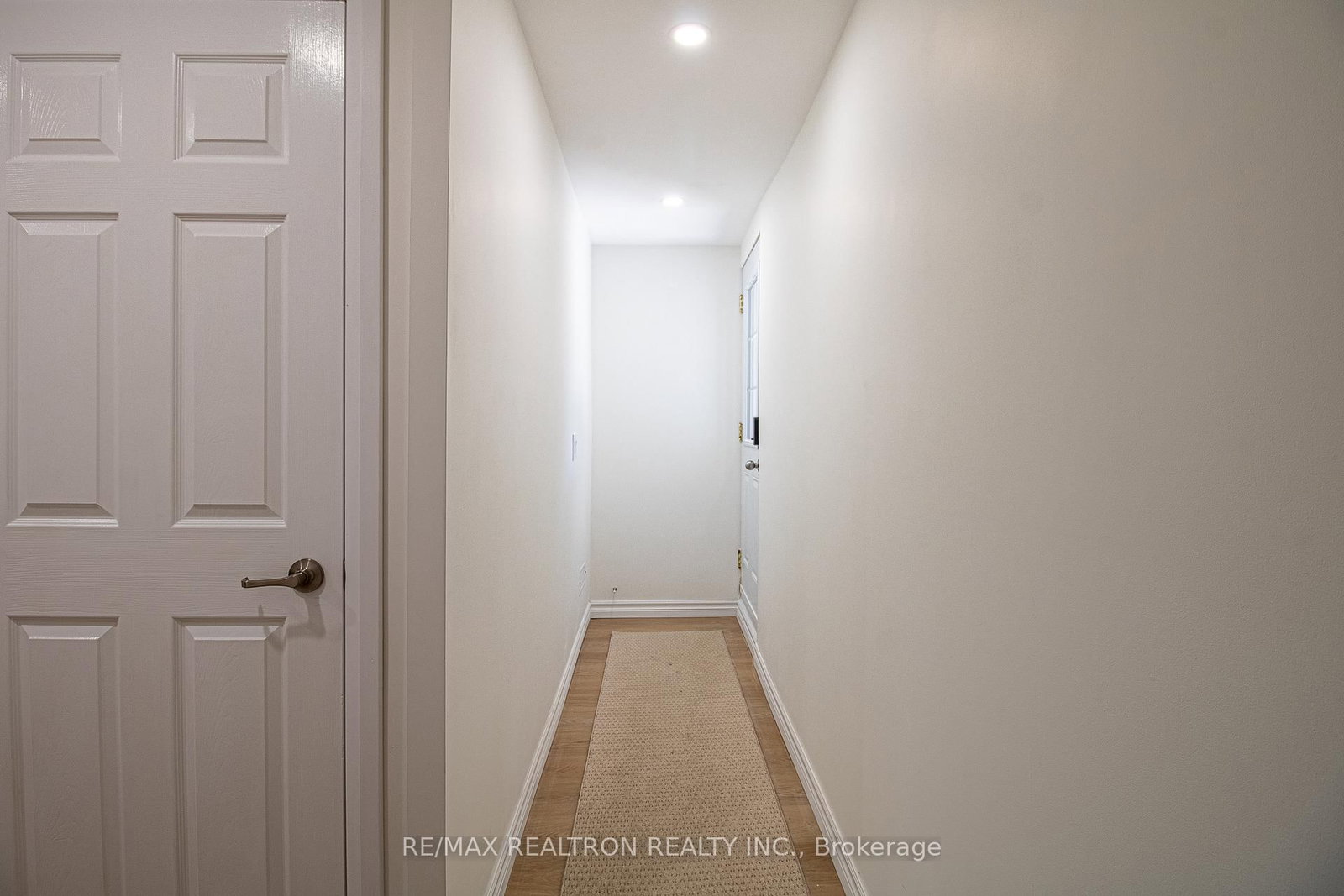 96 Southdale Drive, Unit Lower - Photo 4