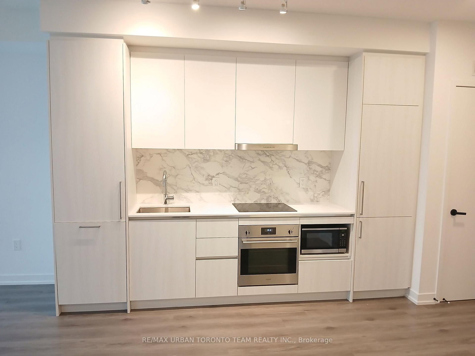 225 Commerce St Street, Unit 510 - Photo 6